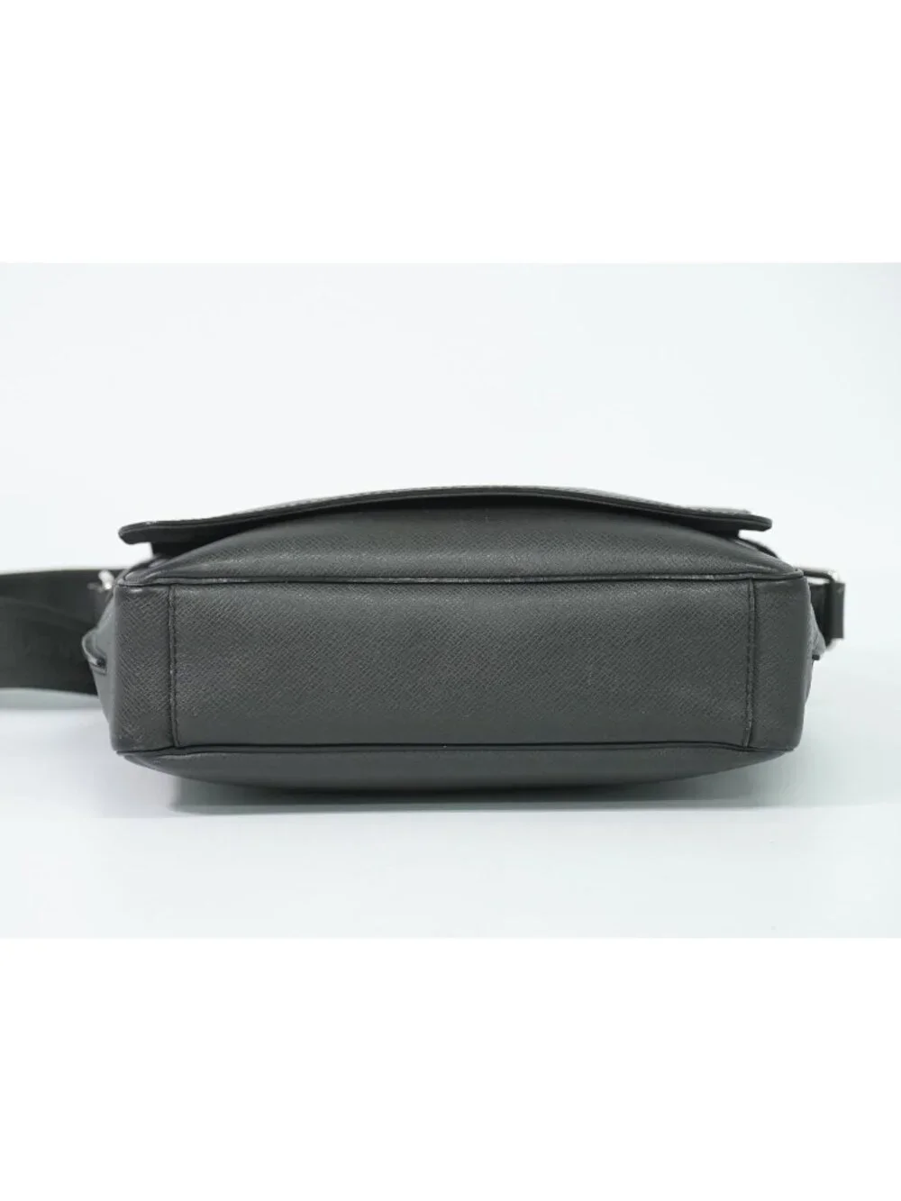 Louis Vuitton LV PM Taiga Leather Shoulder Bag Ardoise Black Second